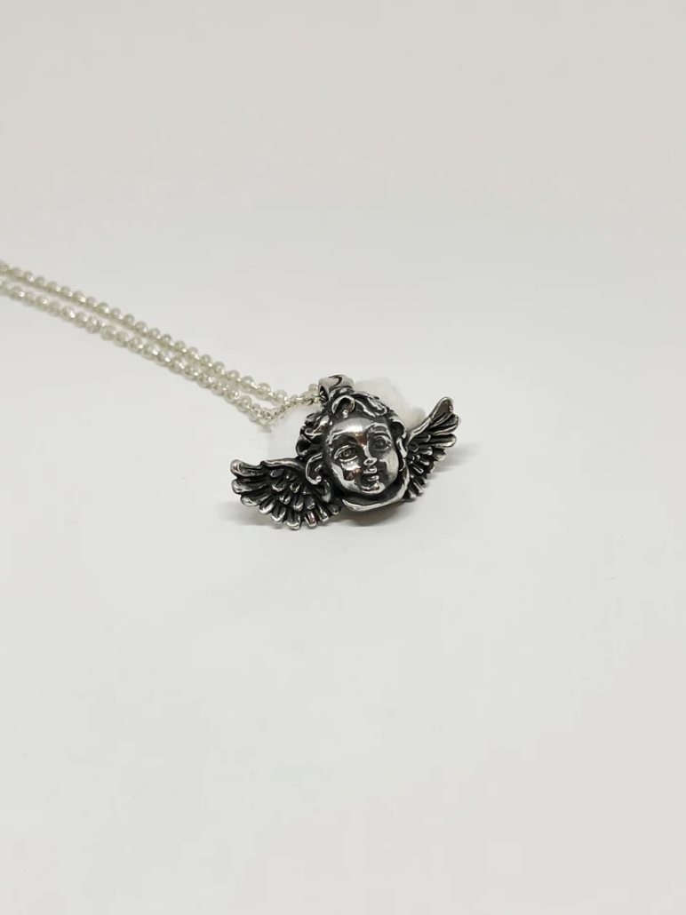 Cherub Pendant (With Chain)