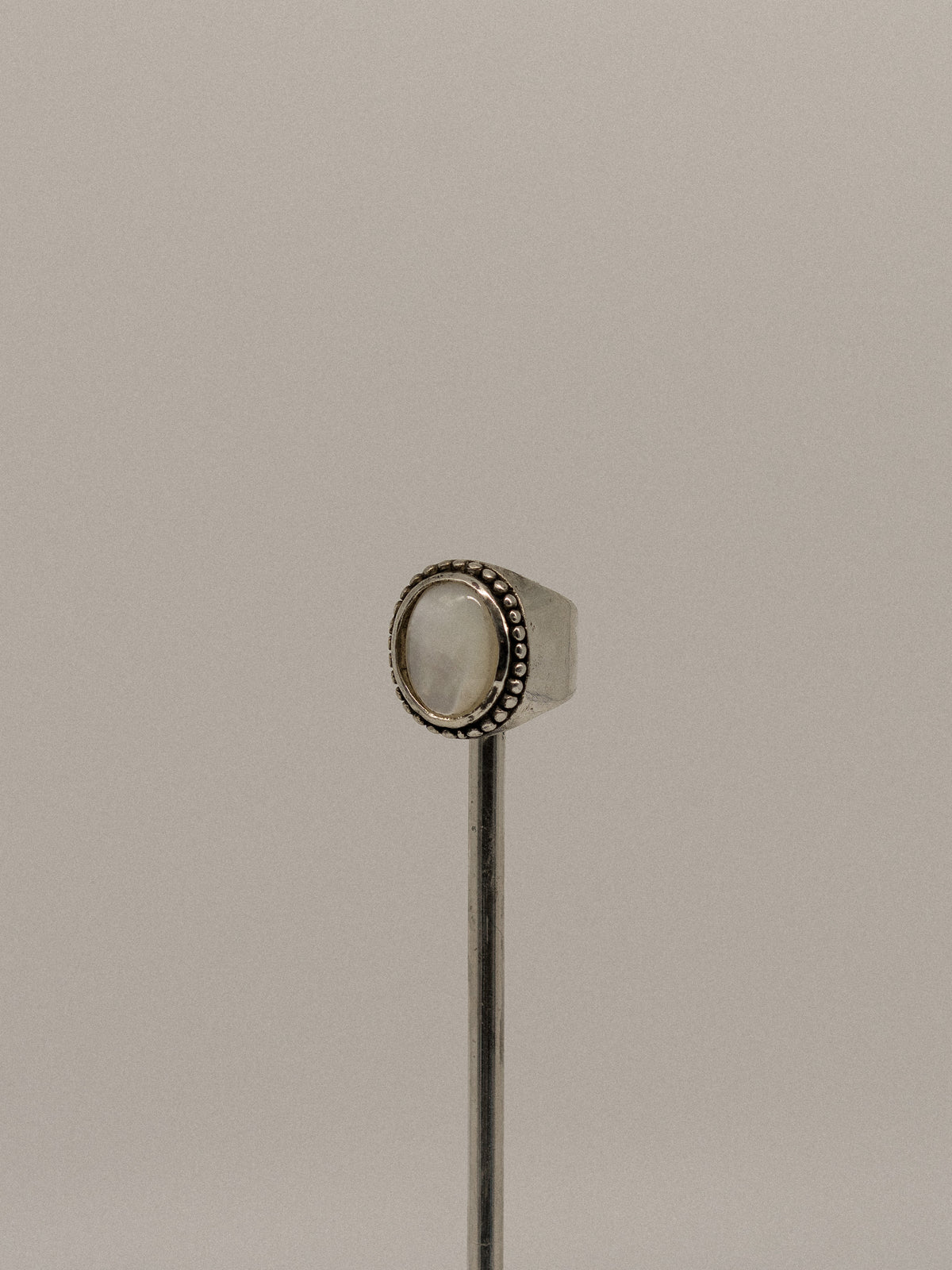 Italian Oval Mother Pearl Ring