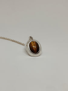 Oval Frame Pendant with Stone (With Chain)