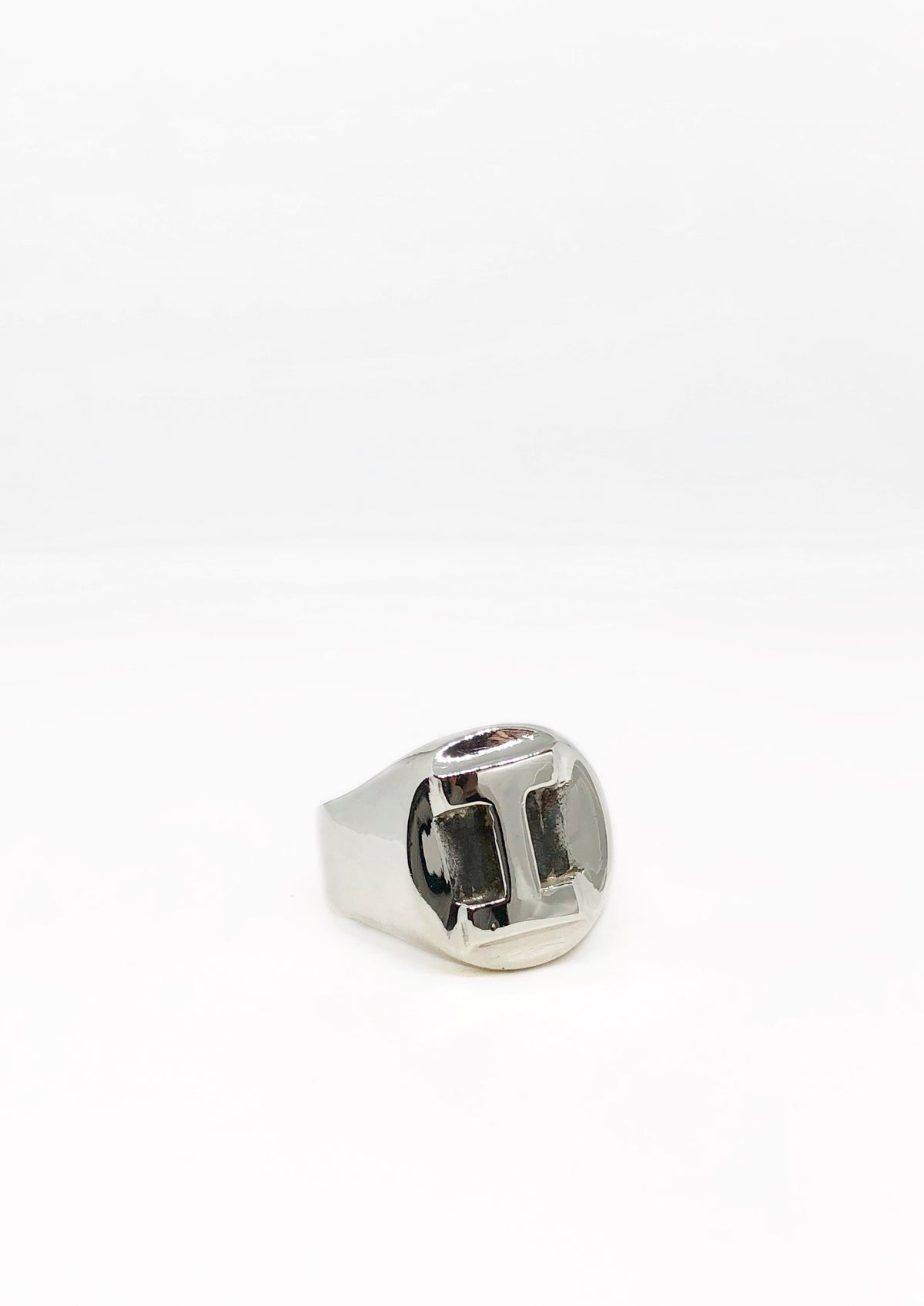 &quot;I&quot; Letter Ring